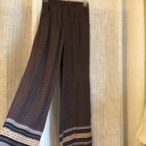 Maroon pattern Flowy pants